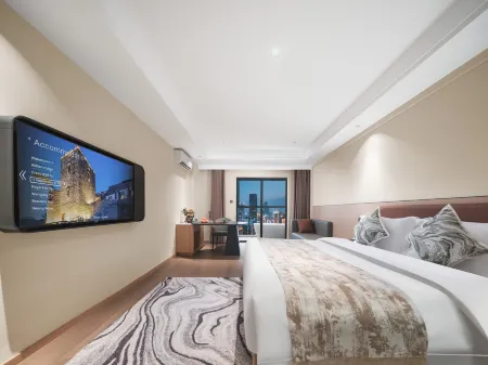 Hongfangzi Hotel (Phoenix Lake Park) Отели рядом с достопримечательностью «Liangshan Passenger Transport Terminal»