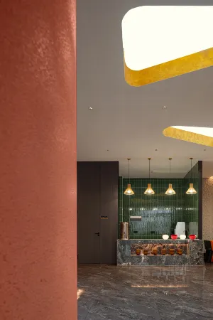 Zhangjiajie Yunqi·V Resort Hotel (Near National Forest Park East Gate Ticketing Hall) Отели рядом с достопримечательностью «Bailong Elevator»