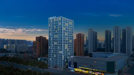 Chenfeng Hotel (Wuhan Baishazhou Longhu Tianjie) Отели рядом с достопримечательностью «Hubei University of Traditional Chinese Medicine»