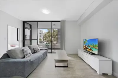 Rosebery Comfort 2BR Apt Near CBD Hotels near Green Square Library