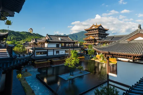 โรงแรมจงลู่ (เมืองโบราณตงหลิน ลูซาน)