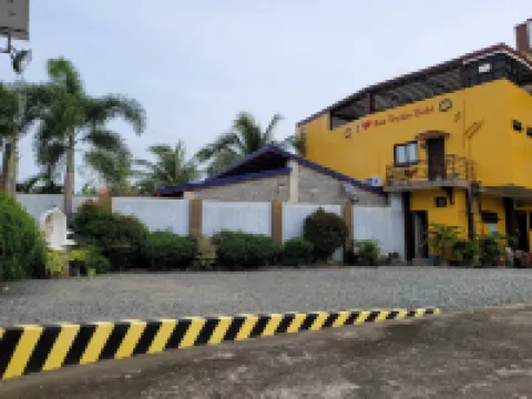 Sea Urchin Hotel near Hundred Islands Hoteles en Alaminos