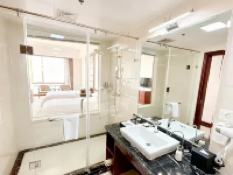 Yishui Longgang Hotel (Yishui River Bridge Scenic Spot) Hotels in Yishui