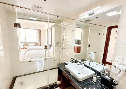 Yishui Longgang Hotel