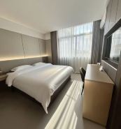 Longkou Zhaoren Business Hotel