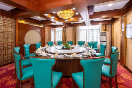 Hong San Huan Hotel Отели рядом с достопримечательностью «Anhui Open University Chuzhou Branch»