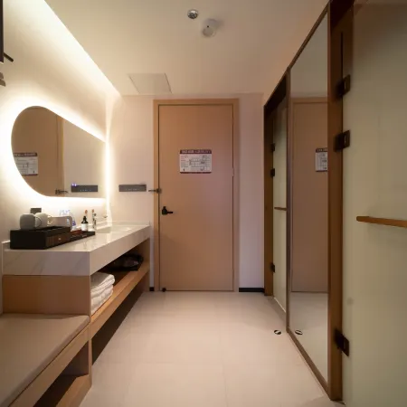 Anqing Chengyue Light Luxury Hotel (Renmin Road Pedestrian Street)