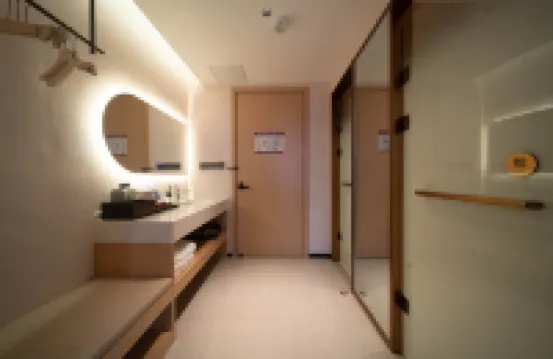 Anqing Chengyue Light Luxury Hotel (Renmin Road Pedestrian Street)