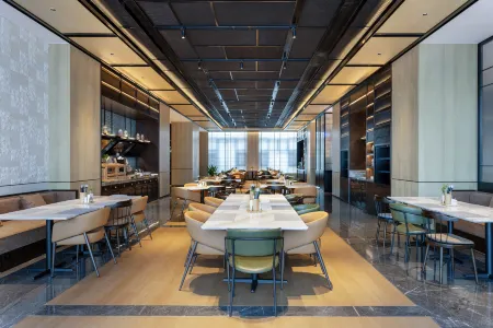 Four Points By Sheraton Guiyang Huaxi Park Отели рядом с достопримечательностью «Guizhou Aviation Vocational and Technical College»