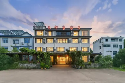 Qiandao Lake Laiji Ke Nongjiale Hotels in Wenyuan Lion City / Longchuan Bay Scenic Area