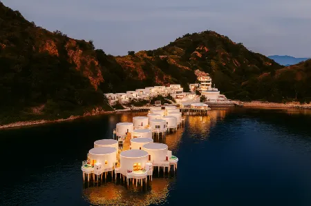 69 Resort & Beach Club by Loccal Collection, Labuan Bajo Отели в г. Комодо