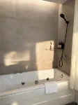 ミース洲際ホテル（崇和門紫陽街）