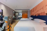 City Little Snail E-sports Hotel (Handan Huahao Tianji Tianhong Plaza Store) - Esports