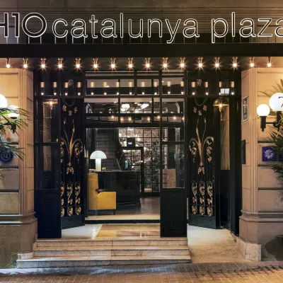 Boutique Hotel H10 Catalunya Plaza Отели рядом с достопримечательностью «Площадь Каталонии»