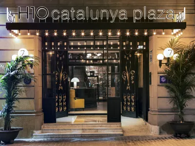 巴塞羅那加泰羅尼亞廣場H10精品飯店 擴展區附近的飯店