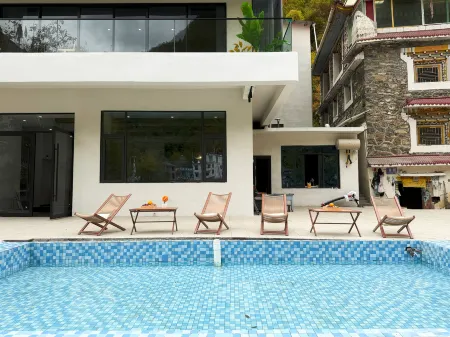 Heishui Gaduo Manor Homestay