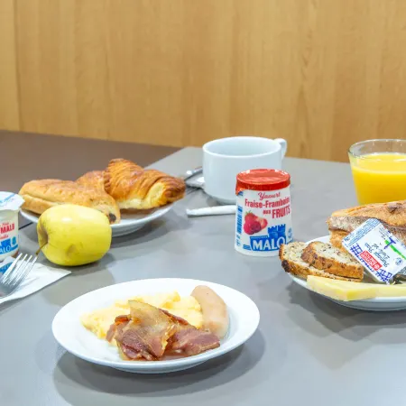 B&B HOTEL Cholet Sud