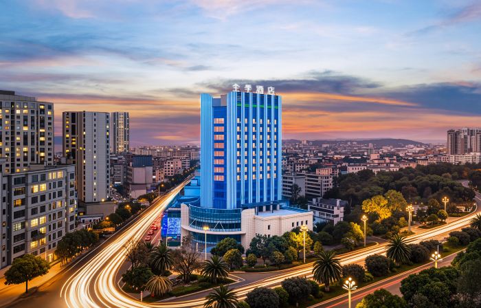 Ji Hotel Qujing Nanchmegmen Hotel