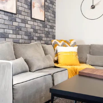 Law 1 - INVOICE and REDUCED PRICE are only by SUNRISE SHORT LETS DUNDEE, 4 Rooms, 4 Beds