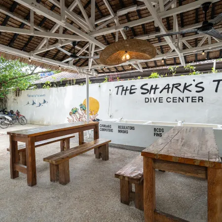 The Shark's Tail Dive Resort