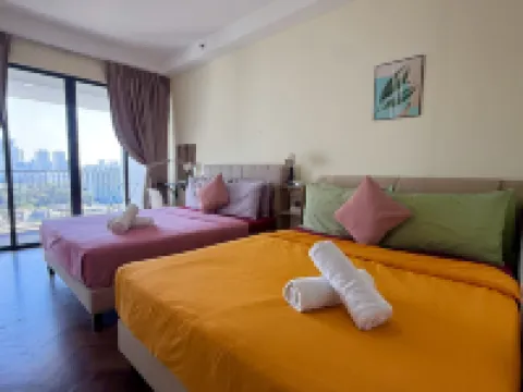 Landmark Seaview Cozy Family Suite w/Balcony•6 Pax