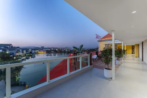 湖榮居民宿（建水小桂湖店）