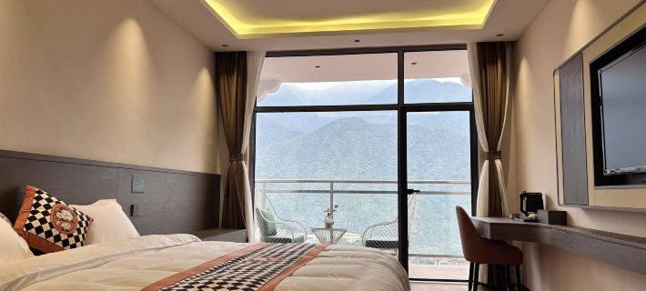Motuo Guiye Mountain Lodge Hotel โรงแรมในเมดอก
