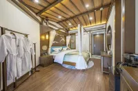 12C · Courtyard · Prime location right by the waterfall