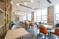 Sky City E-Sports Hotel (Liaoning Construction Vocational College)