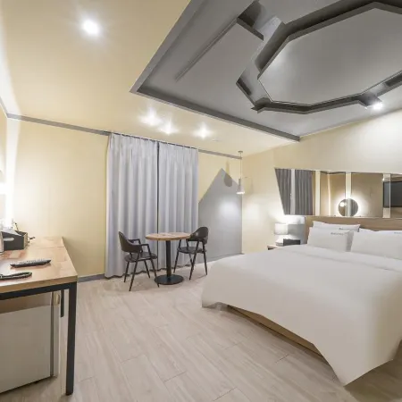 Gimhae Tour Hotel