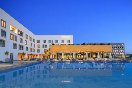 mk | hotel tirana