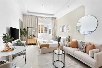 سلكهاوس برج إيه إس بي Hotels near دبي آوتليت مول