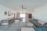 Neoteric Resort Hotel - Villas