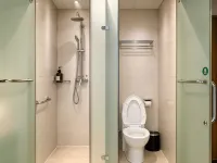 Ke  Du Hui  The hiliday inn