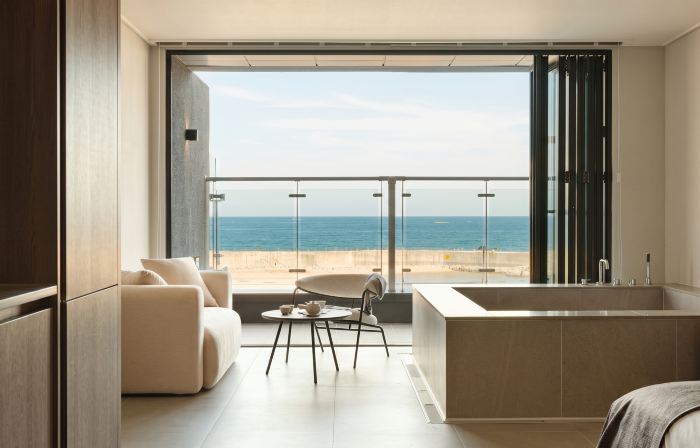 Plott The One Sokcho Xiella The Beach