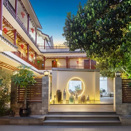 Monian Inn