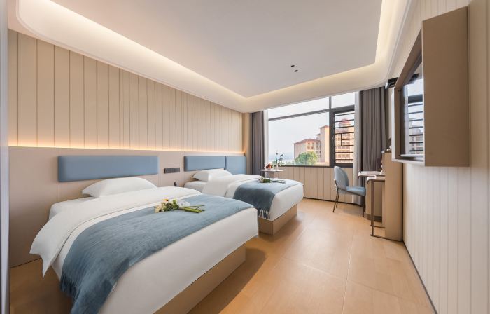 Xingcheng Hotel (Bijie Weining Caohai Railway Station)