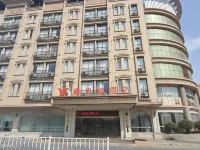 維也納飯店（新興南站沿江南路店）