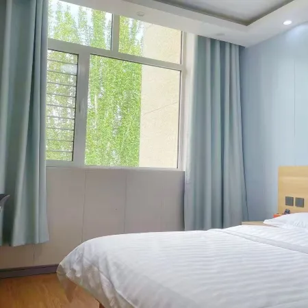 Home Inn Huayi Hotel (Minsheng Square, Dongsheng District, Ordos City)