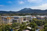 Yilong Holiday Hotel (Wanning Xinglong Tropical Garden Branch) - Mountain view