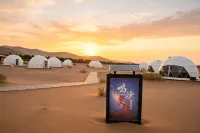 Dunhuang Mingsha Flaming Tent Camping Hotel - โฮมสเตย์