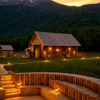 Chongye Collection • Zhiji • Yeelen Viewing Chalet (Kanas Scenic Area) カナス川周辺のホテル