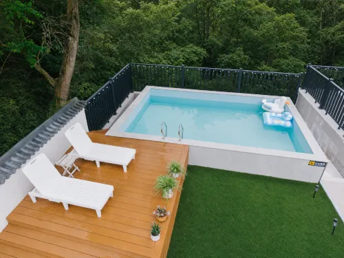 Anji Youxing Courtyard Zhuxi Swim Café Mountain Boutique Stay