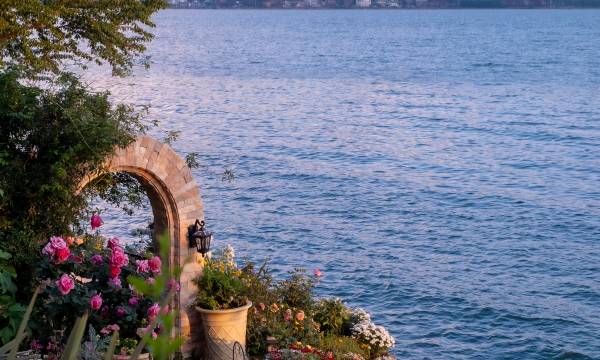 Hushan Yunyin · English Sea View Garden Resort Manor (Shuanglang Erhai Store)