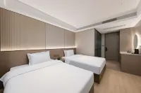 Cloudspace · Yunqi Holiday Hotel (Shiyan Yunxi Qixi Square) - Parking