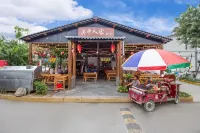 琪遇飯店（西安咸陽國際機場店） - 停車場