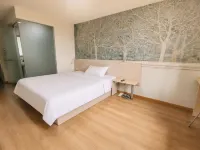 New Shore GuiLi Hotel - 2-Star