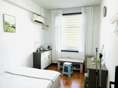 Lanting Hotel (Rizhao Haiqu Park Suning Plaza) - 발코니