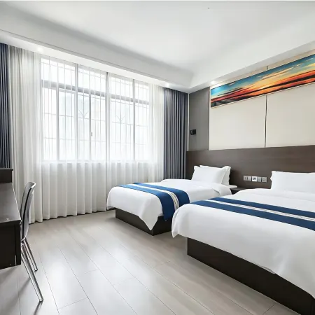 Shiqian Qianzhuang Hotel (Gu Hot Spring Scenic Area)