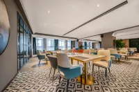 Chenfeng Boutique Hotel - parking